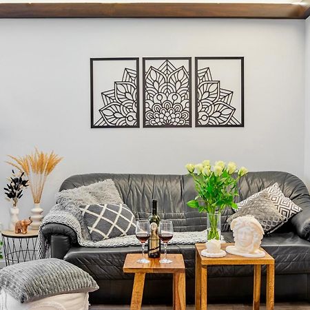 Natural-Style Apartment In The Centre Of Bratislava Exteriér fotografie